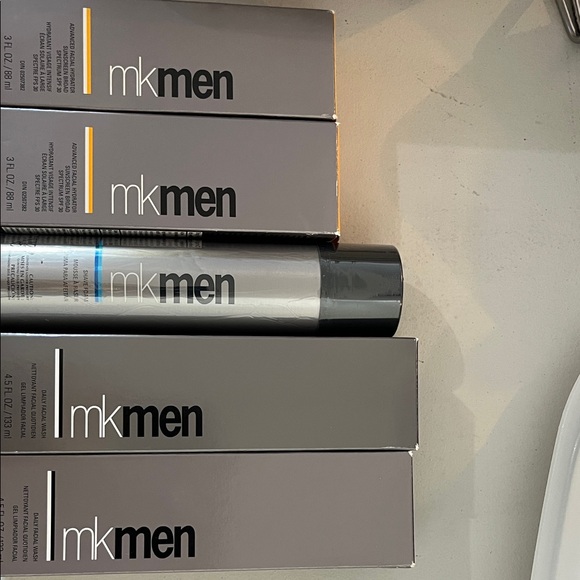 Mary Kay Other - Mary Kay MKMen Skincare Set - Black and Gray